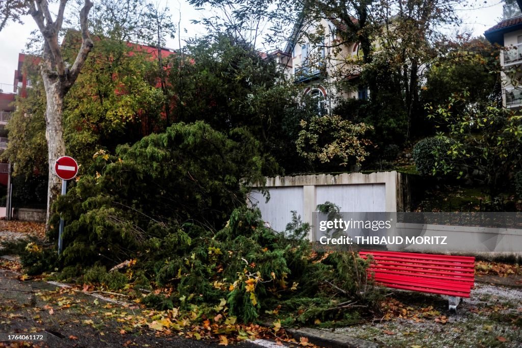FRANCE-WEATHER-STORM