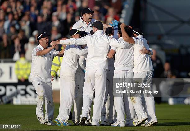 England celebrate winning the 4th Investec Ashes Test match between England and Australia at Emirates Durham ICG on August 12, 2013 in...