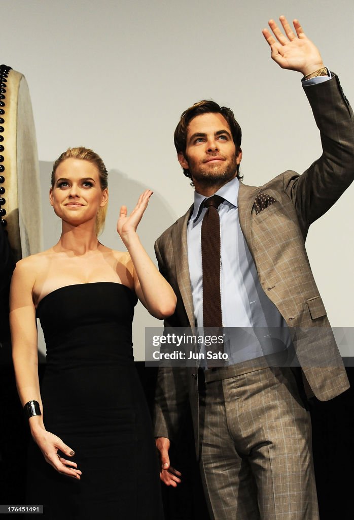 "Star Trek Into Darkness" Stage Greeting