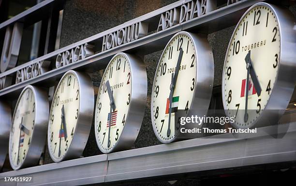 World Clock Types Time Clocks Around The World Photos et images de collection - Getty Images