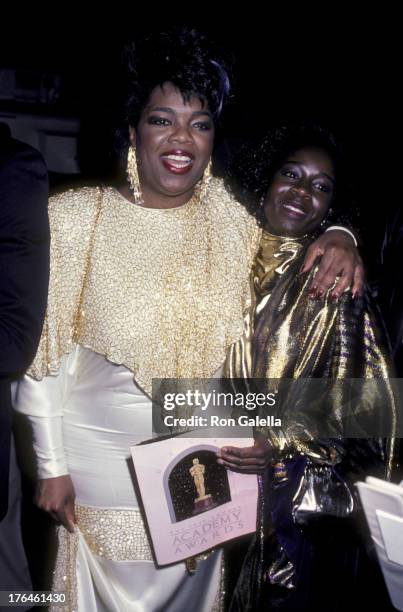 Oprah Winfrey and Akosua Busia attend 58th Annual Academy Awards on March 24, 1986 at the Dorothy Chandler Pavilion in Los Angeles, California.