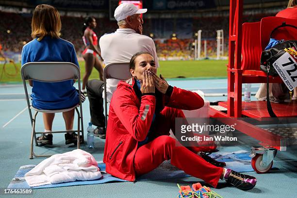Elena Isinbaeva of Russia blows a kiss to the crowd during the Women's pole vault final during Day Four of the 14th IAAF World Athletics...