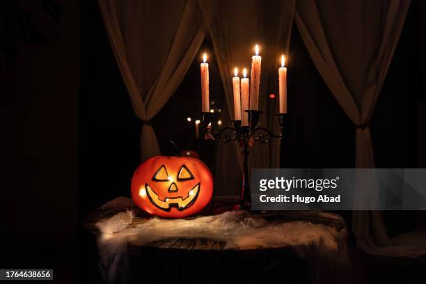 decoración de halloween - decoración stock-fotos und bilder