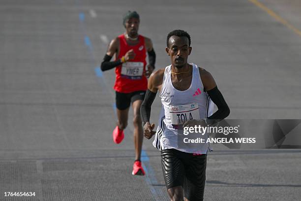 55 Jemal Yimer Stock Photos, High-Res Pictures, and Images - Getty Images