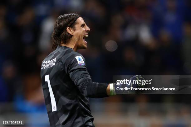 Yann Sommer of FC Internazionale celebrates during the Serie A TIM match between FC Internazionale and AS Roma at Stadio Giuseppe Meazza on October...