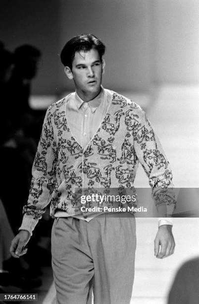 1990 Spring Collection Emporio Armani Spring 1990 Ready to Wear Menswear Runway Show News ...
