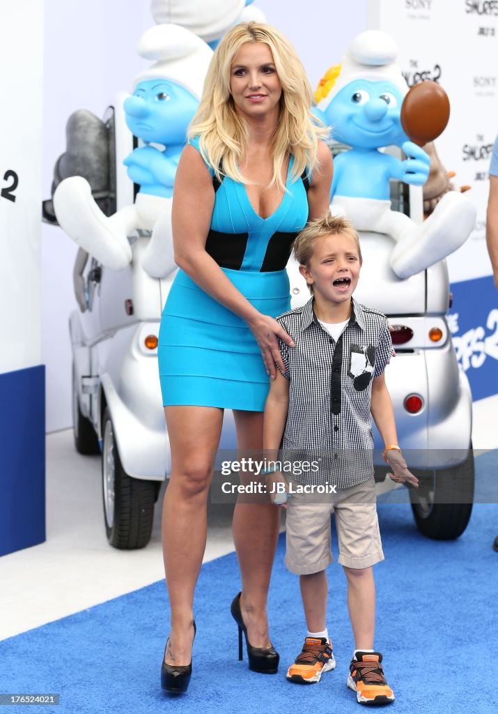 "Smurfs 2" - Los Angeles Premiere - Arrivals