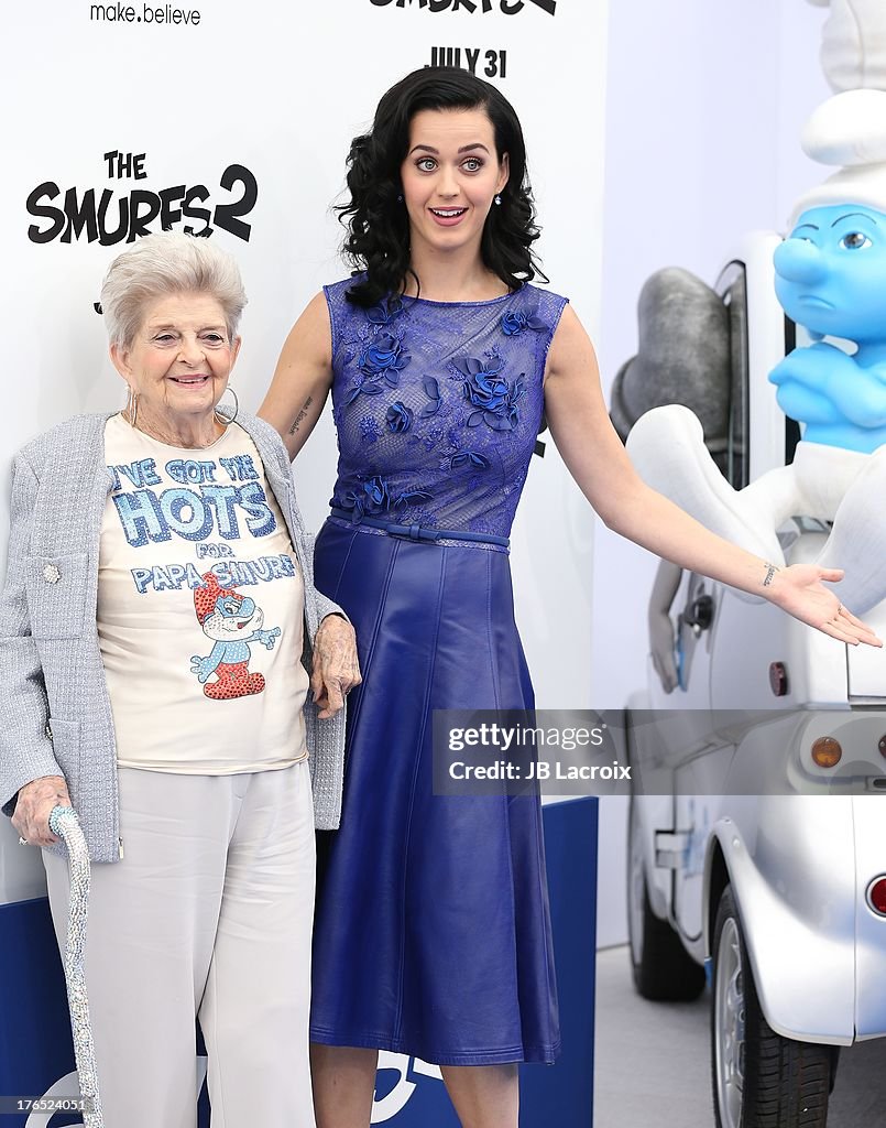 "Smurfs 2" - Los Angeles Premiere - Arrivals