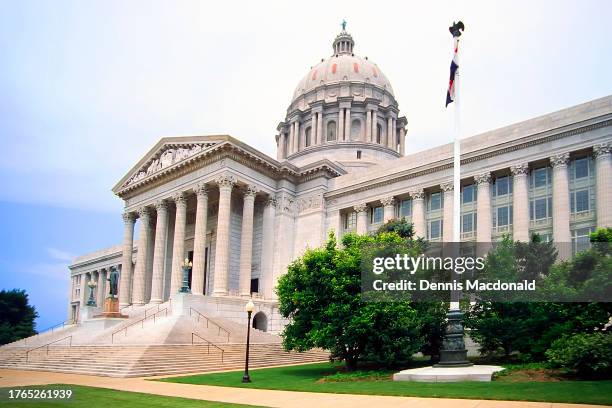 state capitol buildings - jefferson city missouri stock pictures, royalty-free photos & images