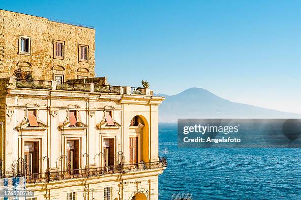 villa donn'anna, bay of naples, italy. - naples italy stockfoto's en -beelden