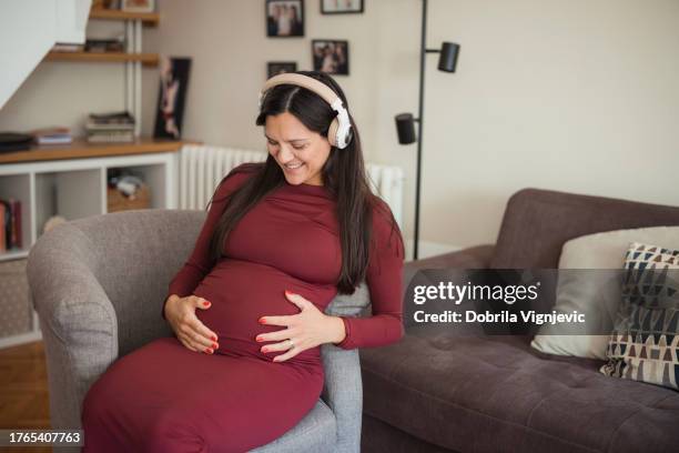 12 Stomach Making Noise Stock Photos, High-Res Pictures, and Images