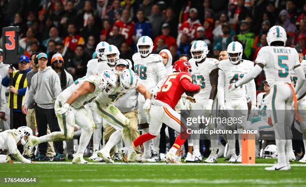 November 2023, Hesse, Frankfurt/Main: American football: NFL professional league, Kansas City Chiefs - Miami Dolphins, main round, main round games,...