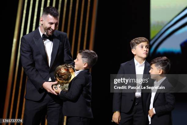 Lionel Messi and sons Thiago Messi, Mateo Messi Roccuzzo and Ciro Messi Roccuzz attend the 67th Ballon D'Or Ceremony at Theatre Du Chatelet on...