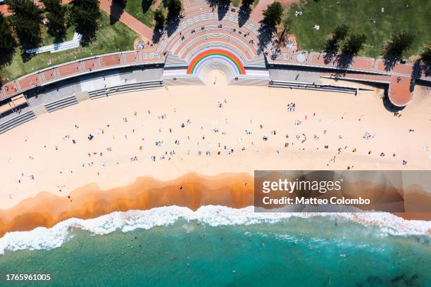 aerial view of coogee beach, sydney, australia - sydney ocean drone stockfoto's en -beelden