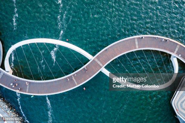aerial drone view of elizabeth quay bridge, perth - perth city australia stockfoto's en -beelden