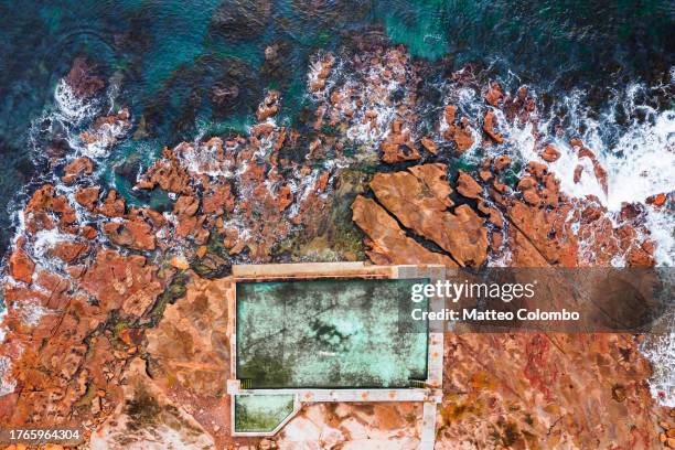 aerial view of ocean pool on the rocky coast, sydney - sydney from above stock pictures, royalty-free photos & images