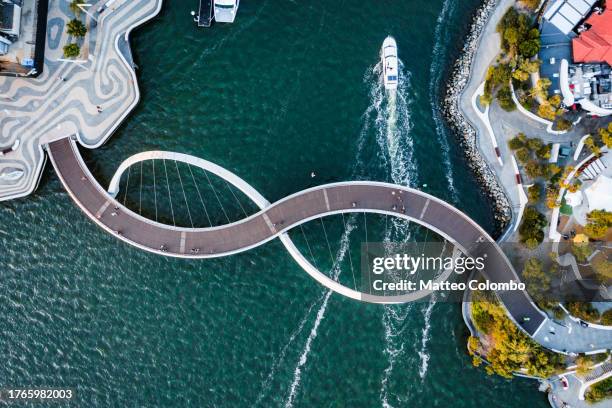 aerial view of elizabeth quay bridge, perth - perth wa stockfoto's en -beelden