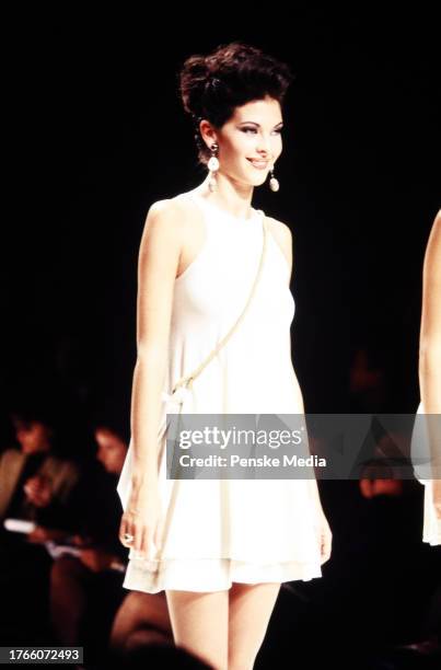 Giorgio Armani Spring 1995 Ready to Wear Runway Show
