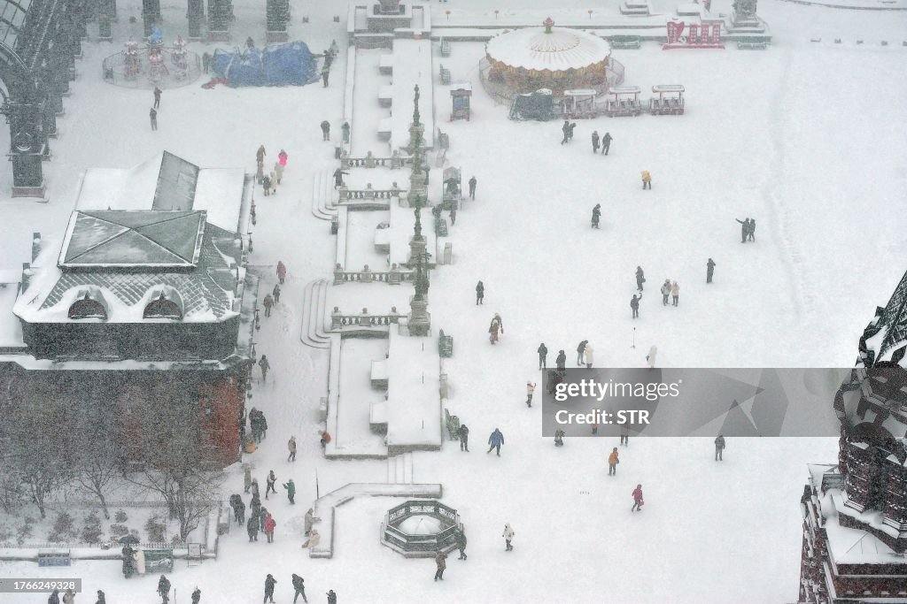CHINA-WEATHER-SNOWFALL