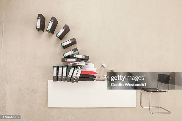 Floating Files Fotografías e imágenes de stock - Getty Images