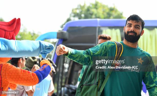 Shadab Khan of Pakistan arrives ahead of the ICC Men's Cricket World Cup India 2023 between Pakistan and Bangladesh at Eden Gardens on October 31,...