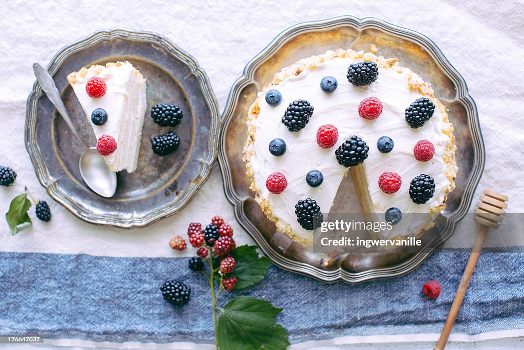 Summer cake with berries