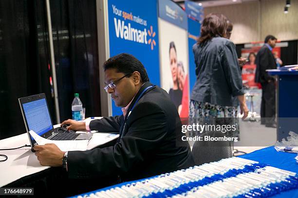 Data Processing Associate 85 Black Data Processing Associates Stock Photos, High-Res Pictures ...