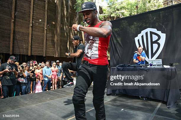 Singer Jason Derulo performs at the WBR Summer Sessions at Warner Bros. Records Boutique Store on August 16, 2013 in Burbank, California.