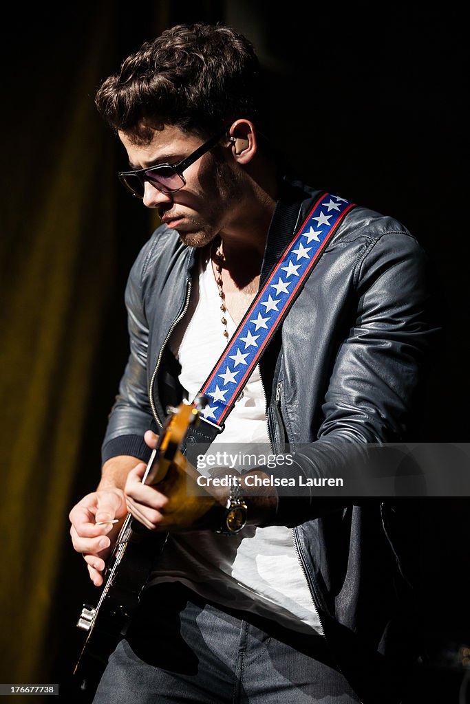 Jonas Brothers Live Tour - Universal City, CA