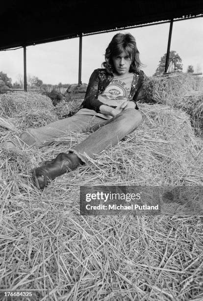 Welsh singer, guitarist and record producer Dave Edmunds in a barn at Rockfield Studios, Monmouthshire, Wales, September 1973.