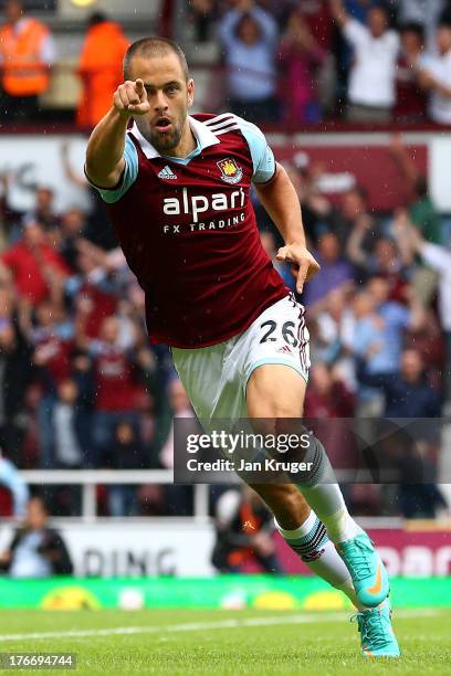 Joe Cole of West Ham United celebrates his goal during the Barclays Premier League match between West Ham United and Cardiff City at the Bolyen...