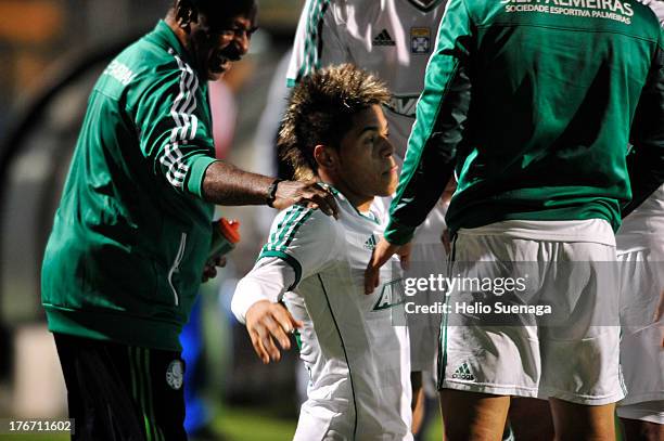 Leandro of Palmeiras celebrates a scored goal during a match between Palmeiras and Paysandu as part of the Brazilian Championship Serie B 2013 at...