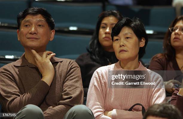 Yao Ming Ruth Riley Yao Fang Photos and Premium High Res Pictures - Getty Images