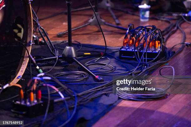 stage boxes with multiple p10 cables plugged in - socket set stock pictures, royalty-free photos & images