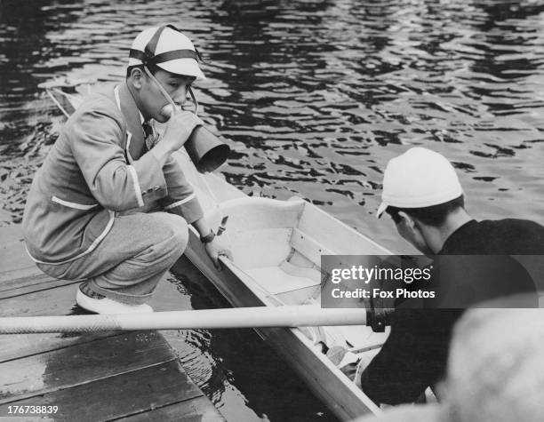 Cox Box Roeing Coxswain Megaphone Photos and Premium High Res Pictures - Getty Images