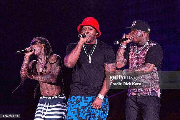 5:55 Rapper 55 Rappers Mack Maine Stock Photos, High-Res Pictures, and Images ...
