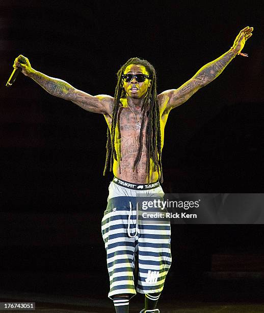 Dm Carter Rapper Rapper Dwayne Michael Carter Photos and Premium High Res Pictures ...