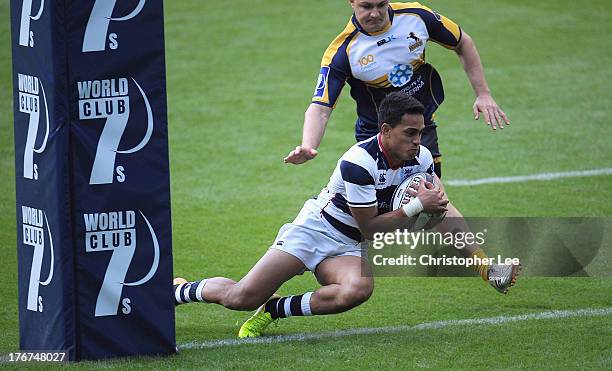 Kali Hala of Auckland scores a try during the Cup Final match between ACT Brumbies and Auckland of the World Club 7's 2013 at Twickenham Stadium on...