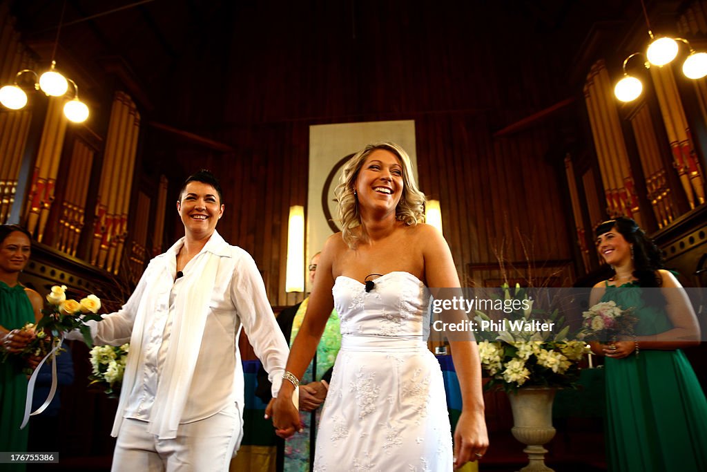 First Gay Couples Wed Legally In New Zealand