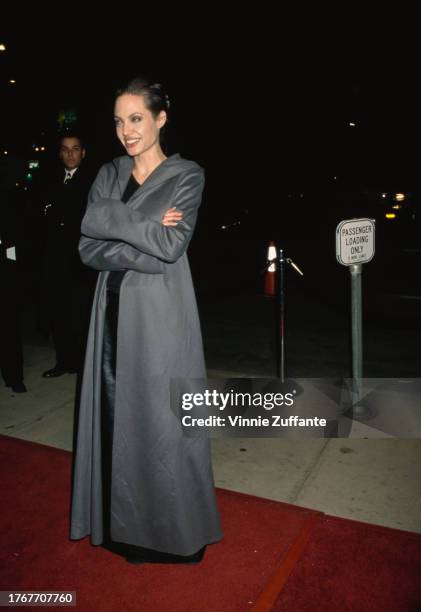 Angelina Jolie attends the 'Girl Interrupted' world premiere at the Cinerama Dome Theater, Hollywood, California, 8th December 1999.