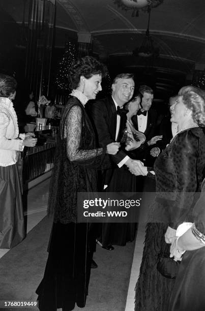 Mercia Harrison greets Estee Lauder during an event at the main branch of Lord & Taylor in New York City on November 16, 1983.