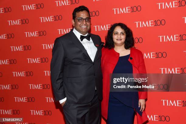 Vijay Shekhar Sharma, Mridula Sharma