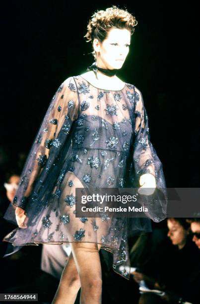 Giorgio Armani Spring 1995 Ready to Wear Runway Show