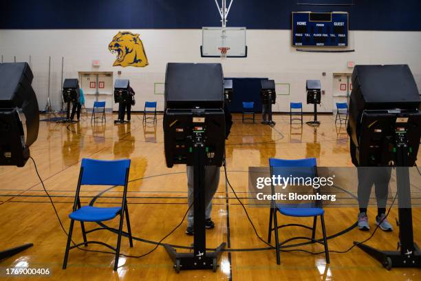 Voters cast ballots at a polling location in Toledo, Ohio, US, on Tuesday, Nov. 7, 2023. Ohioans are considering a proposed amendment, called Issue...