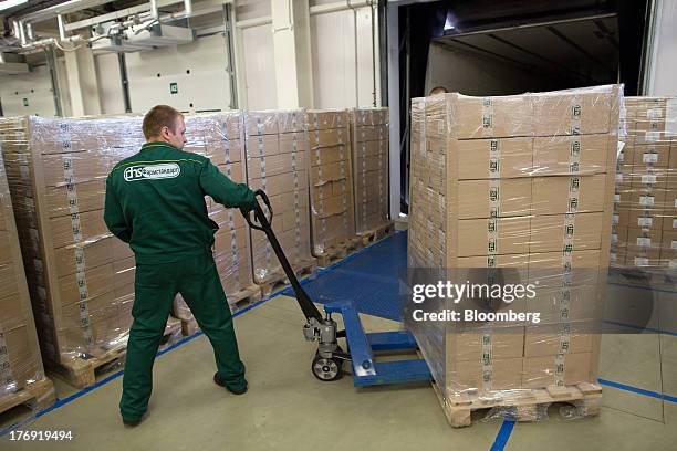 Pharmaceutical Manufacturing Opioid Photos And Premium High Res pharmaceutical-manufacturing-opioid-photos-and-premium-high-res