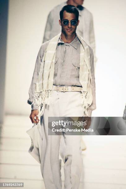 Giorgio Armani Men's Spring 1995 Ready to Wear Runway Show