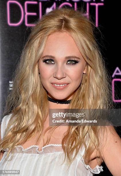 Actress Juno Temple arrrives at the Los Angeles premiere of "Afternoon Delight" at ArcLight Hollywood on August 19, 2013 in Hollywood, California.