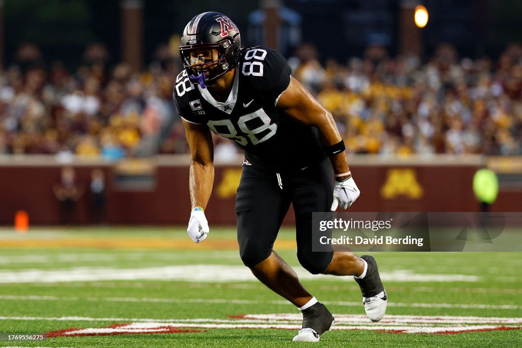 Eastern Michigan v Minnesota