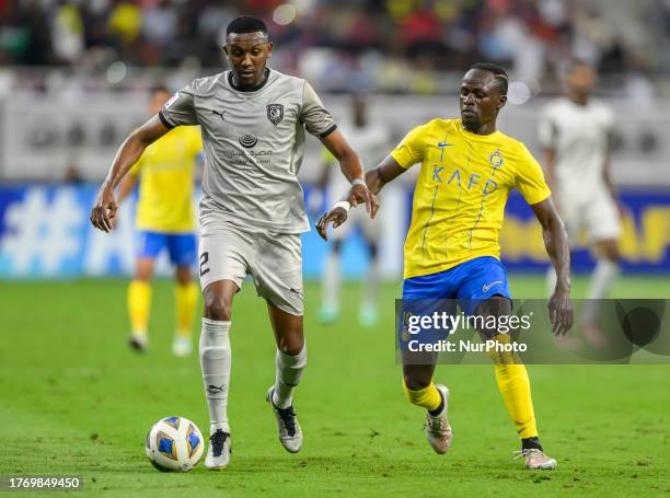 Musae Football 83 Qatari Mohammed Musa Stock Photos, High-Res Pictures, and Images ...