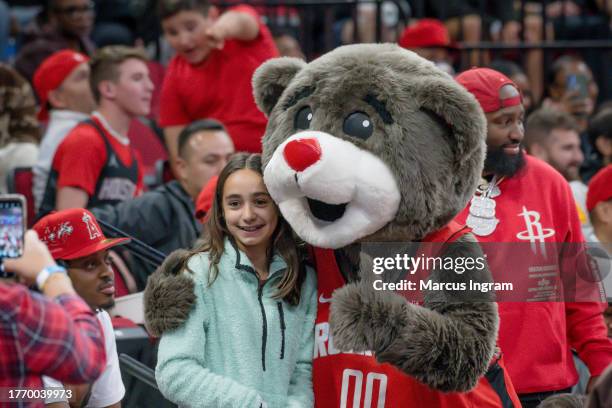 Cluth Houston Rockets Mascots Clutch Photos and Premium High Res Pictures - Getty Images